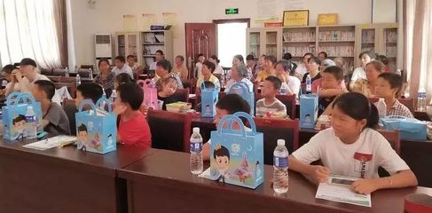 親子溝通從心開始 縣心理咨詢協會走進景潭村開展家庭教育專題講座